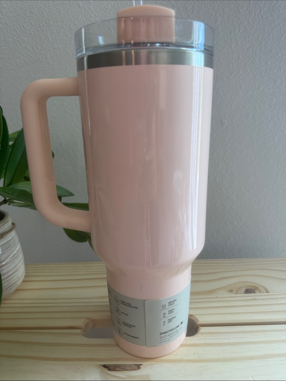 Stanley Pink Quencher H2.0 Mug with Handle and Straw - Picture 3 of 3